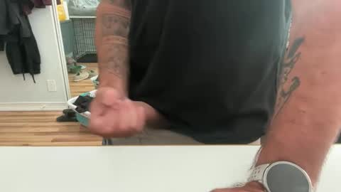 uncutbeard129840 online show from April 7, 9:37 pm