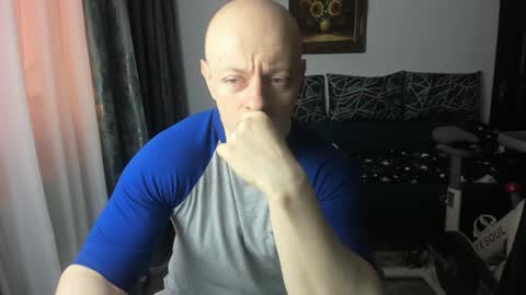 UrGymCrush online show from January 21, 10:45 am