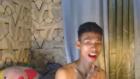 richard online show from November 8, 9:23 am