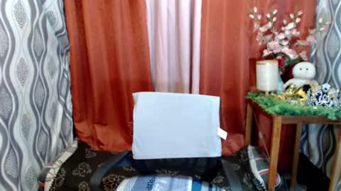 urhunky_ivan online show from December 11, 5:32 pm