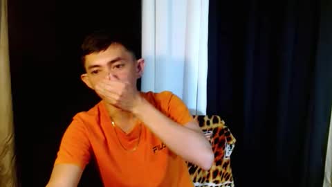 urlover_boy online show from September 11, 5:17 am