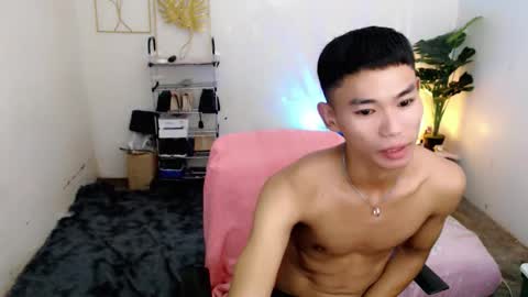 Snapshot of urnaughtydreamboy_rence chatting on October 8, 4:06 am Rence online show from October 8, 4:06 am