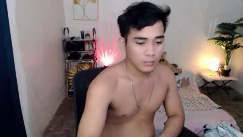Snapshot of urpinoy_cummer chatting on October 8, 2:21 pm urpinoy_cummer online show from October 8, 2:21 pm