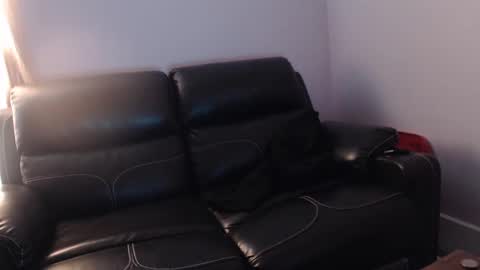 urslav75 online show from November 23, 6:52 pm