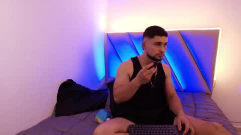 valenssio_moretti online show from May 20, 2:29 am