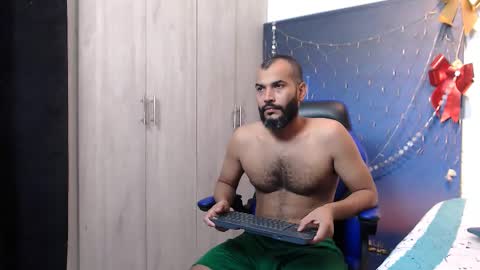 Valentine online show from December 11, 11:32 am