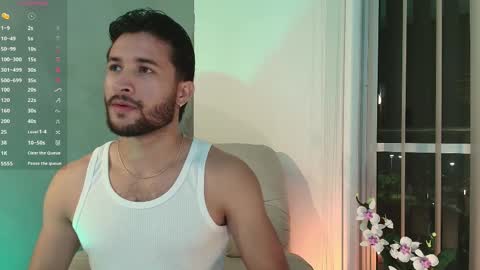 Snapshot of valentinoford chatting on February 21, 2:50 am Valentino online show from February 21, 2:50 am