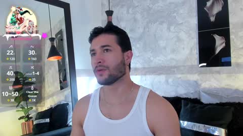 Snapshot of valentinoford chatting on January 4, 5:37 am Valentino online show from January 4, 5:37 am