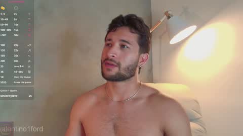 Snapshot of valentinoford chatting on January 29, 1:37 am Valentino online show from January 29, 1:37 am