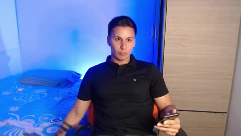 VALENTINO online show from January 8, 10:15 pm