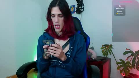 Snapshot of vamp_noah chatting on October 5, 2:32 pm Vamp Noah and Dan online show from October 5, 2:32 pm