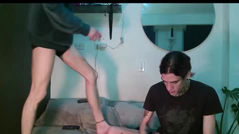 Snapshot of vamp_noah chatting on February 5, 3:34 am Vamp Noah and Dan online show from February 5, 3:34 am