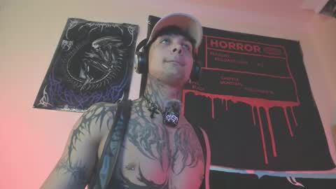 david guzman i model independenthelp me with a thumbs up online show from September 11, 2:43 am