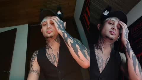 david guzman i model independenthelp me with a thumbs up online show from February 24, 12:30 am