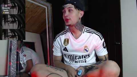 david guzman i model independenthelp me with a thumbs up online show from January 22, 1:10 am