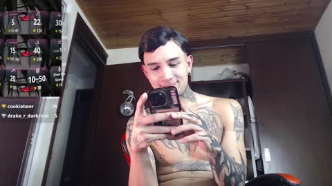 david guzman i model independenthelp me with a thumbs up online show from December 5, 12:19 am