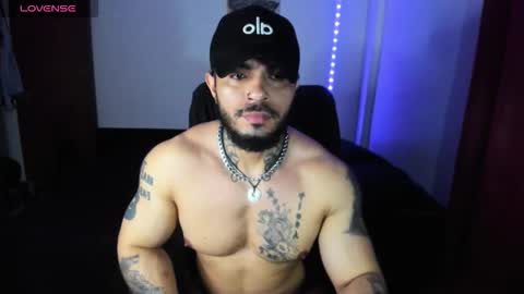 vanvelckan_ online show from November 3, 12:04 am