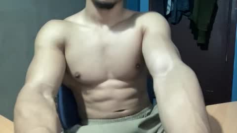 veilofstrength11 online show from November 4, 8:26 am