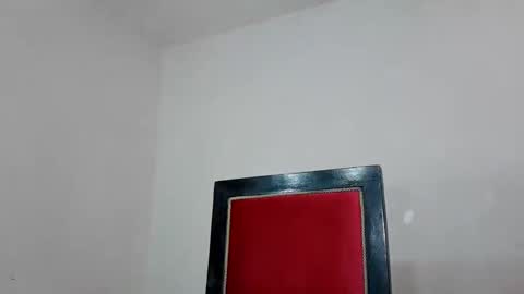 velk_hot1 online show from March 11, 3:34 pm