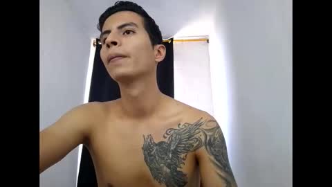 velk_hot1 online show from December 18, 5:00 pm