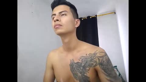 velk_hot1 online show from January 4, 7:23 pm