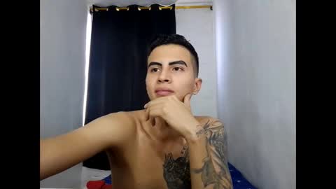 velk_hot1 online show from December 26, 8:32 pm