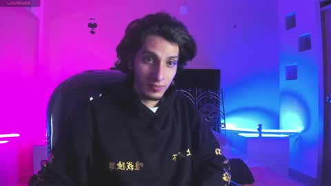 vergil_noir online show from April 22, 5:35 am