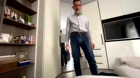 Snapshot of verifly chatting on January 14, 8:52 am Victor online show from January 14, 8:52 am