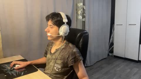 vialeras online show from November 19, 1:44 pm