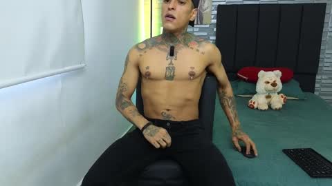 Victor cardenas online show from January 13, 10:35 pm