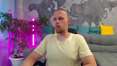 vikingchrisss online show from July 21, 11:12 am