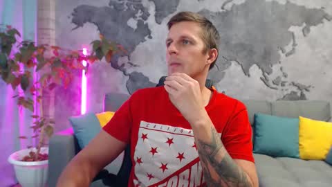 vikingchrisss online show from November 18, 11:58 am