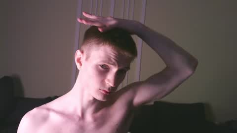 Max online show from December 27, 10:37 pm