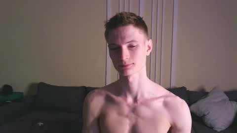 Max online show from October 15, 9:11 pm