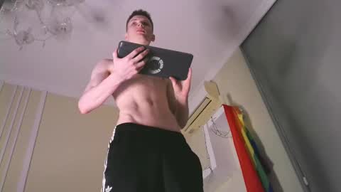 Max online show from February 22, 4:59 pm