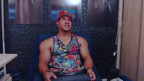 Viktor Herrera online show from April 23, 3:47 pm