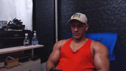 Snapshot of viktorherrera chatting on September 15, 7:15 pm Viktor Herrera online show from September 15, 7:15 pm