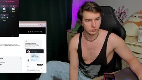 Vincent Strong online show from October 25, 1:24 pm