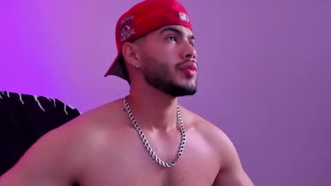 Vincent online show from December 16, 4:30 am