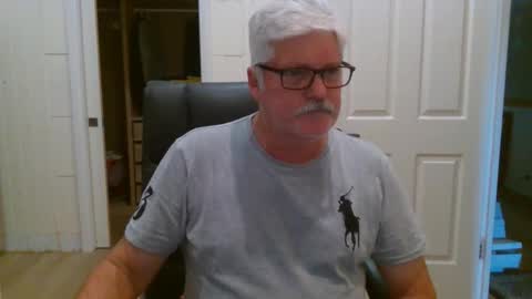 viper654321 online show from March 2, 7:15 am