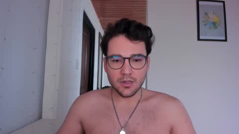 Vito Ferrer online show from February 15, 12:24 pm