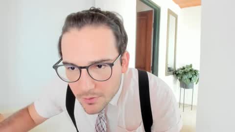 Vito Ferrer online show from March 17, 6:43 pm