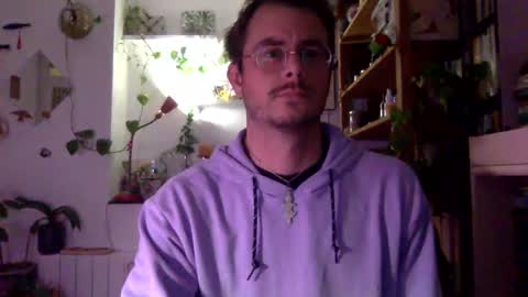 Snapshot of vivid_ether chatting on March 4, 10:16 pm Viv online show from March 4, 10:16 pm