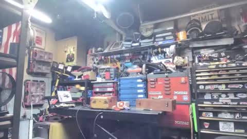 wakesblowinclouds online show from March 1, 4:56 am