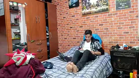 SchoolBoy420 online show from February 7, 11:55 pm