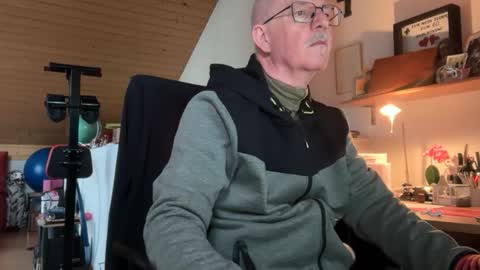 waltix64 online show from January 9, 9:25 am