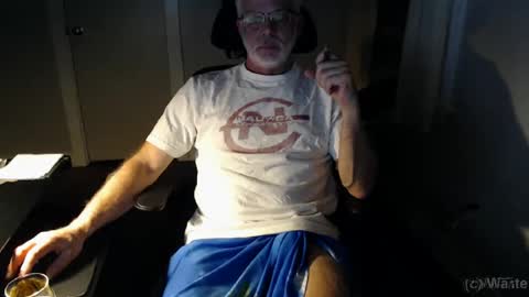 Snapshot of wasted_daze_ chatting on February 14, 2:18 am wasted_daze_ online show from February 14, 2:18 am