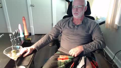 wasted_daze_ online show from April 16, 10:23 pm