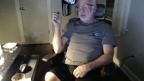 Snapshot of wasted_daze_ chatting on December 27, 1:22 am wasted_daze_ online show from December 27, 1:22 am