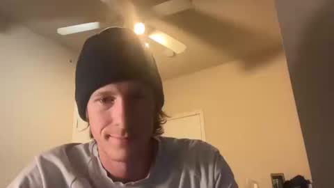 Im this ISH..CBs best male cam whore. OG. online show from November 19, 5:51 am